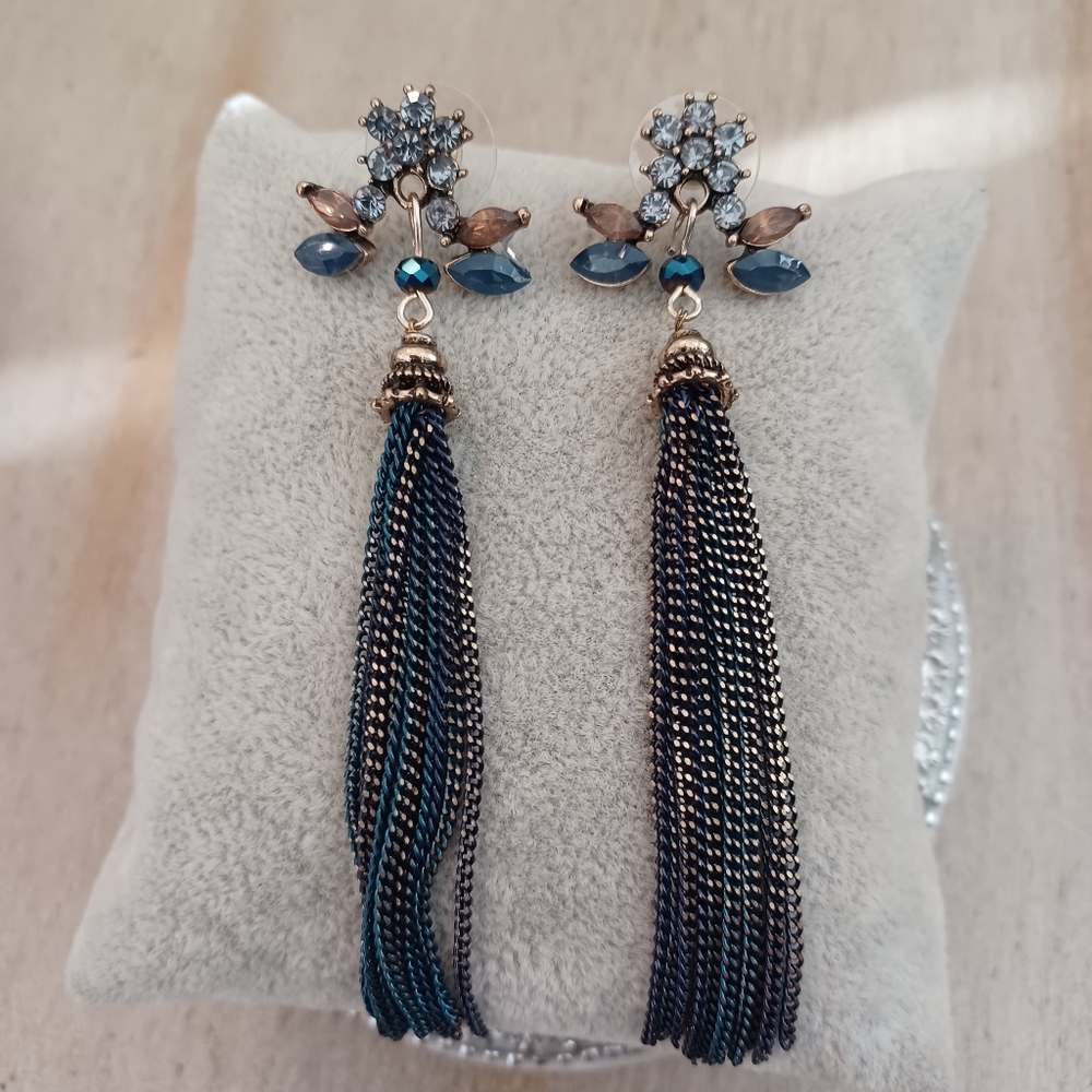 Blue Crystal Rhinestone Chain Tassel Dangle Drop Earrings - Picture 3 of 5